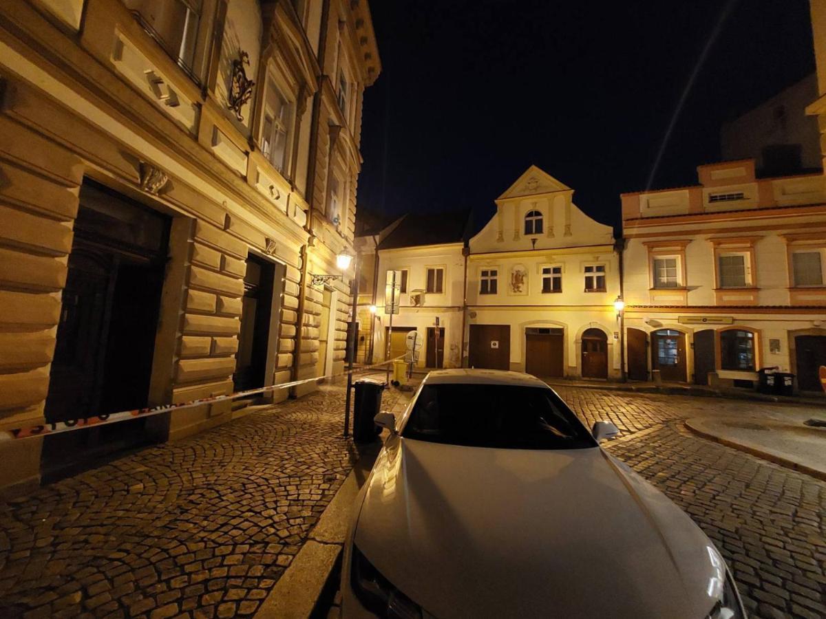 Byt 2+Kk Na Velkem Namesti Hradec Králové Exterior foto
